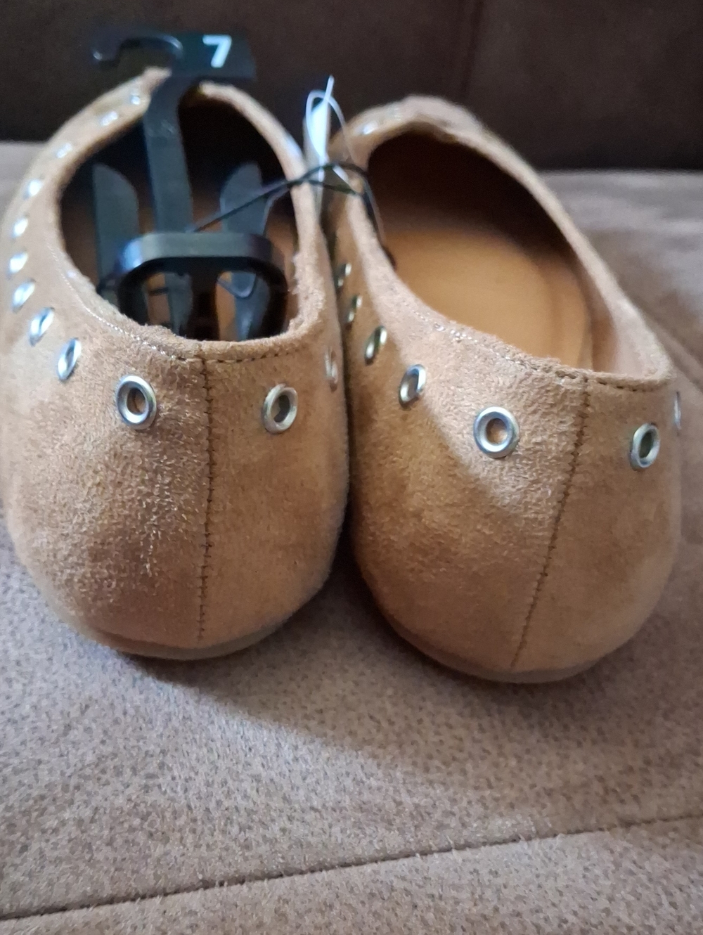 Time And Tru Suede Lace-Accent Women’s Flats Sand Size 7 - Picture 3 of 6